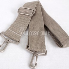면크로스 끈 올리브